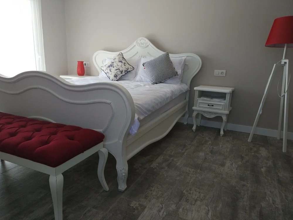 Урла: Otel Naturla Göl Evi