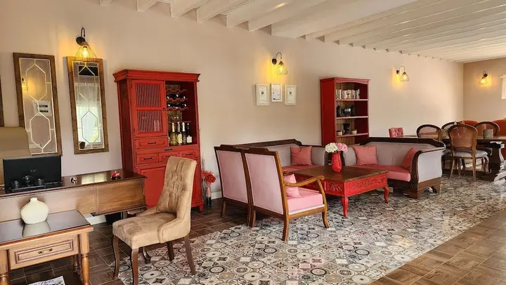 Урла: Otel Naturla Göl Evi
