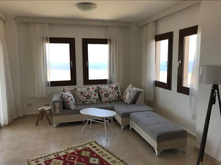 Гюндоган: Villa with Jacuzzi in Peninsula