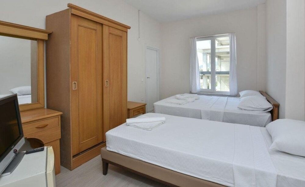 Бурхание: Kopru Hotel