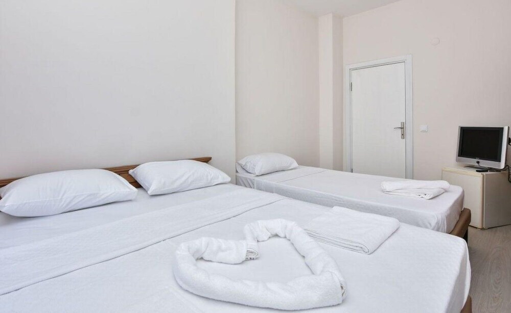 Бурхание: Kopru Hotel