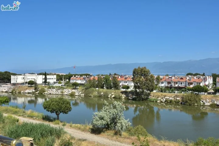 Бурхание: Kopru Hotel