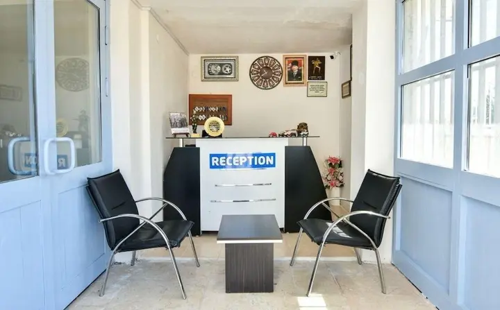 Бурхание: Kopru Hotel