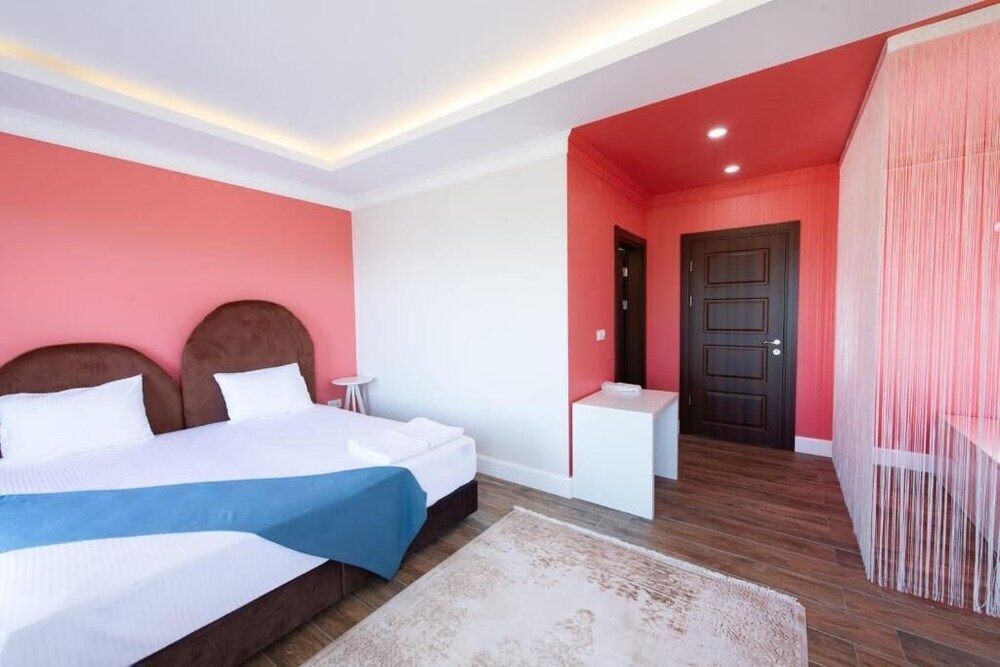 Янык: Kartepe Camp Hotel
