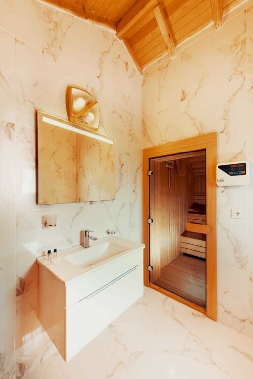 Янык: Kartepe Camp Hotel