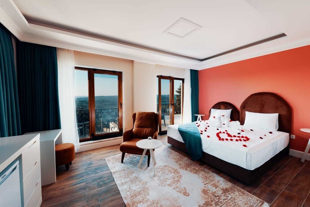 Янык: Kartepe Camp Hotel