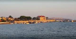 Урла: Lavantalı Konak Taş Ev - Otel&Restoran