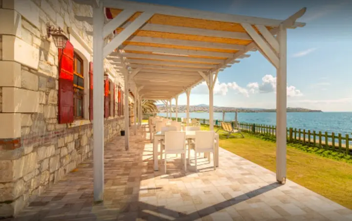 Урла: Lavantalı Konak Taş Ev - Otel&Restoran