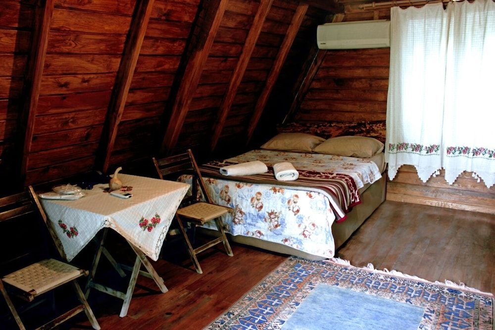 Эдремит: Antik Vadi Bungalov Otel