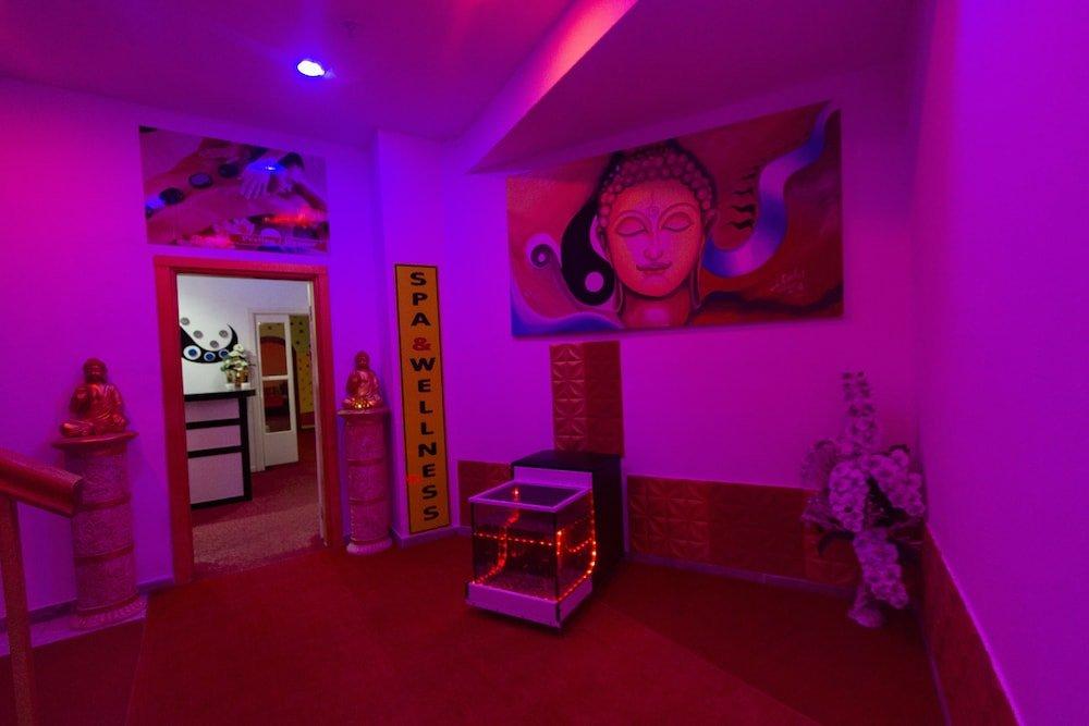 Окурджалар: Akin Paradise Hotel