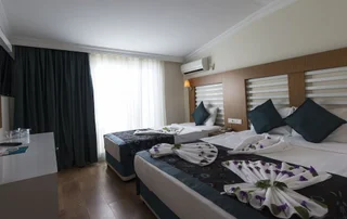 Окурджалар: Akin Paradise Hotel