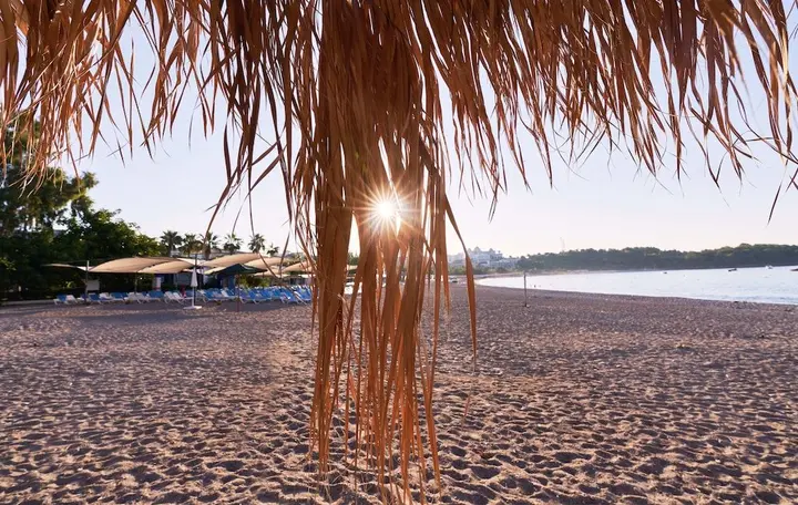 Окурджалар: Akin Paradise Hotel