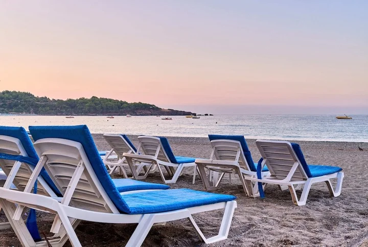 Окурджалар: Akin Paradise Hotel