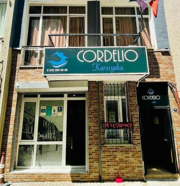 Измир: Cordelio Pension