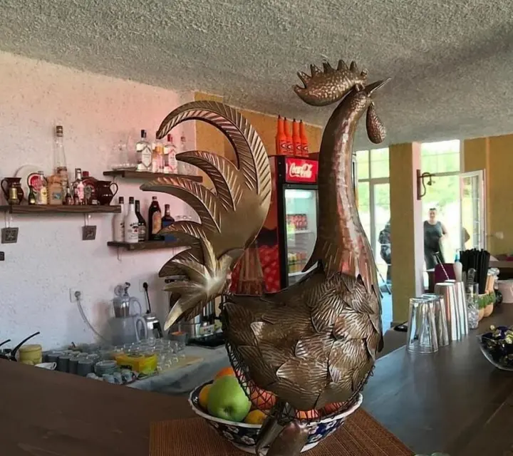 Киразли: Baska Bir Yer