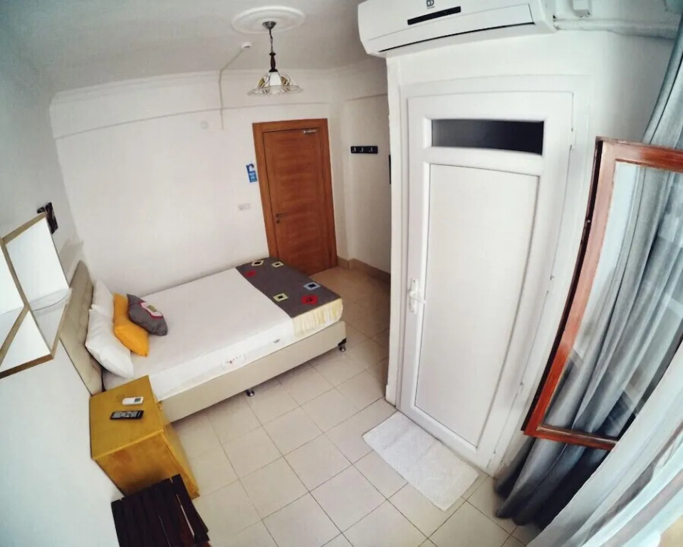 Орен: Miss Hotel Karya