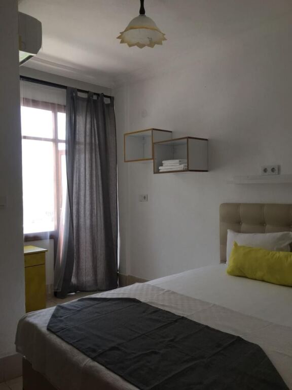 Орен: Miss Hotel Karya