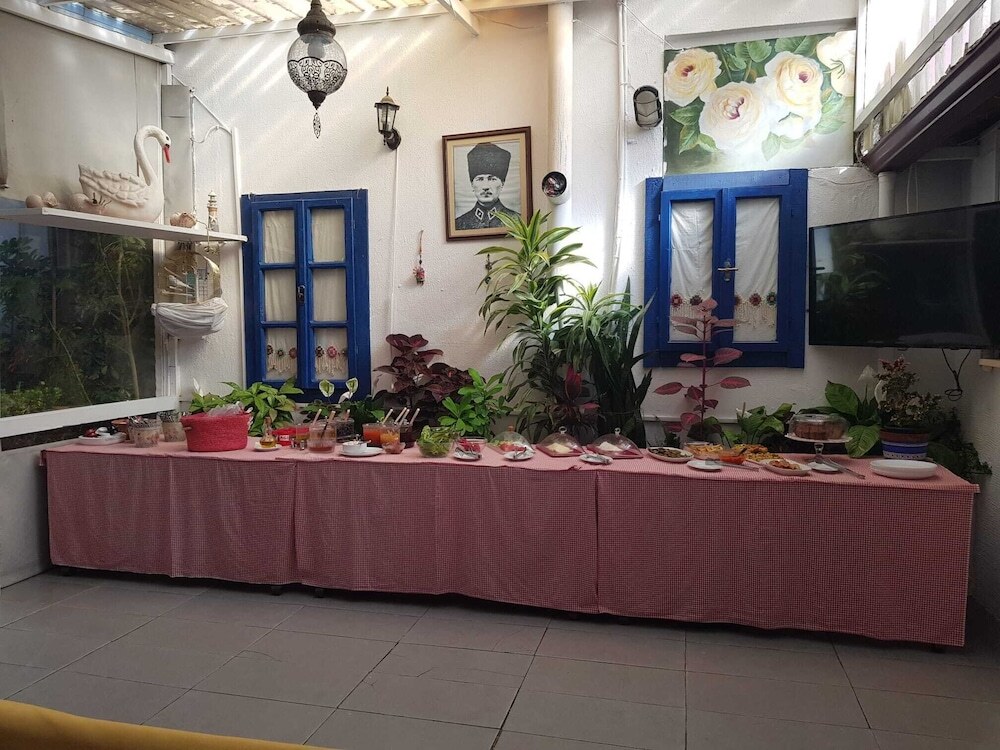 Орен: Miss Hotel Karya