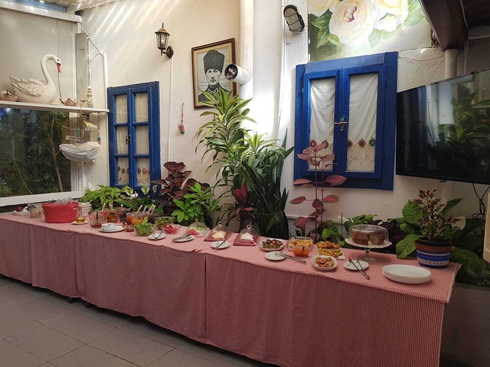 Орен: Miss Hotel Karya