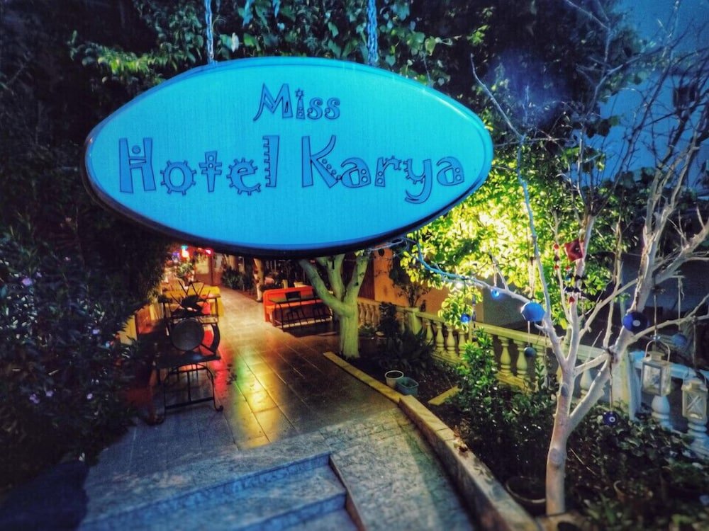 Орен: Miss Hotel Karya