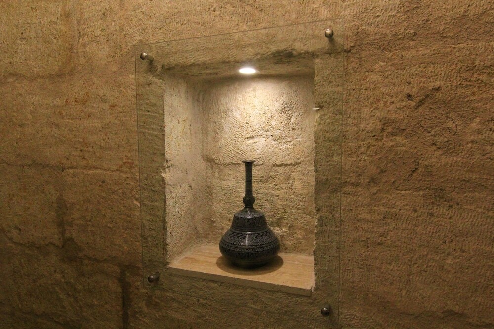Ургуп: Tafana Cave & Stone Lodge