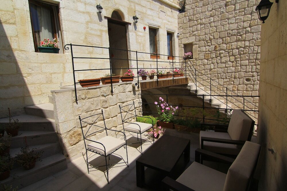 Ургуп: Tafana Cave & Stone Lodge