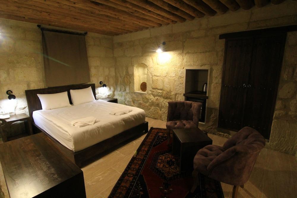 Ургуп: Tafana Cave & Stone Lodge