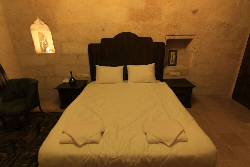 Ургуп: Tafana Cave & Stone Lodge