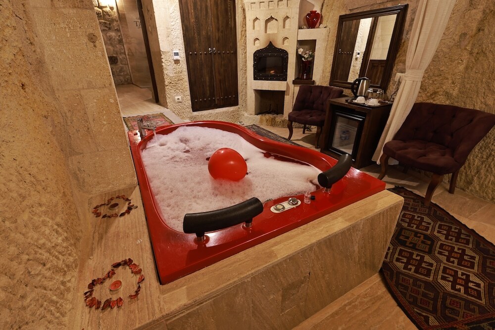 Ургуп: Tafana Cave & Stone Lodge