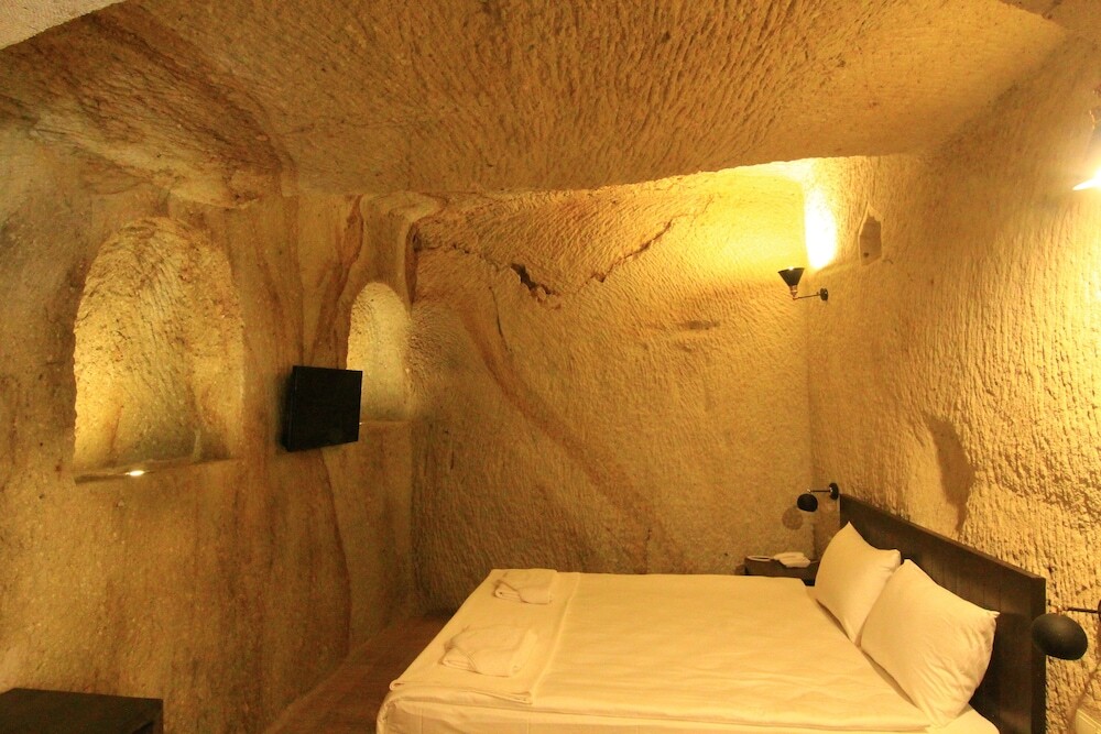 Ургуп: Tafana Cave & Stone Lodge