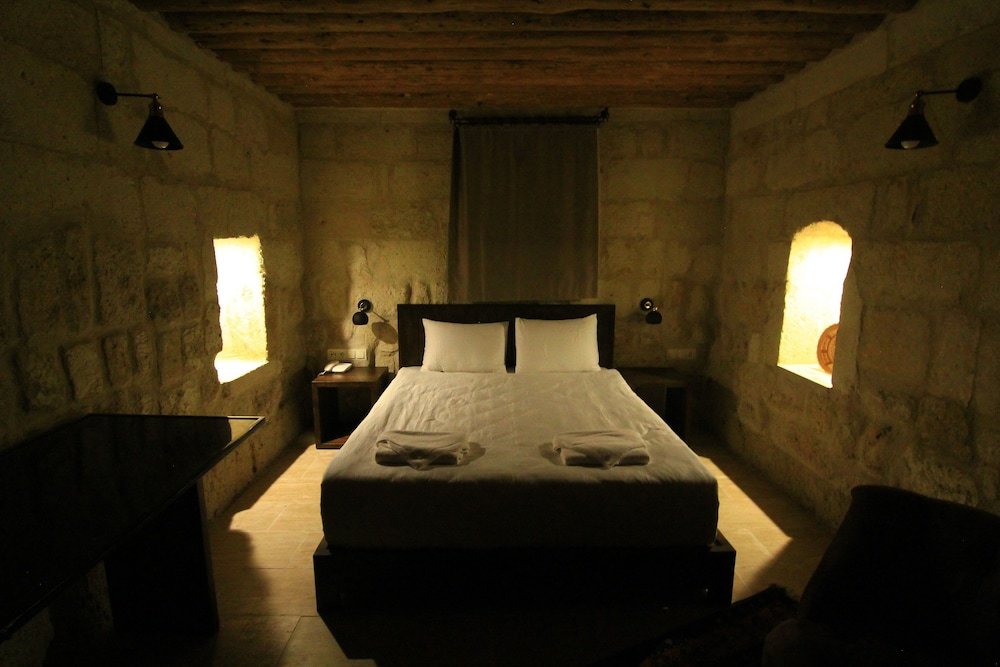Ургуп: Tafana Cave & Stone Lodge