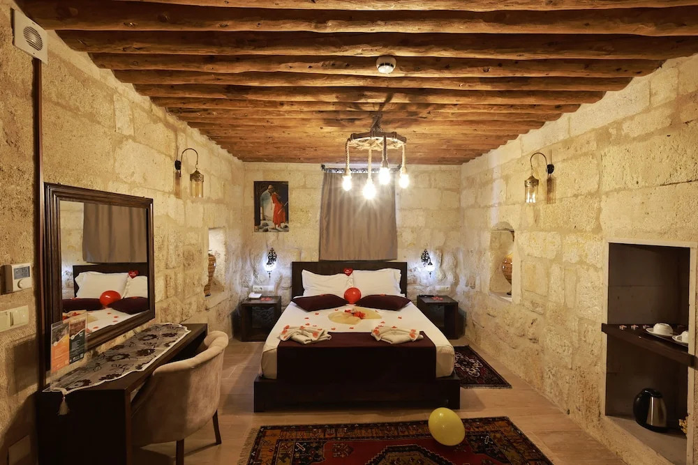 Ургуп: Tafana Cave & Stone Lodge