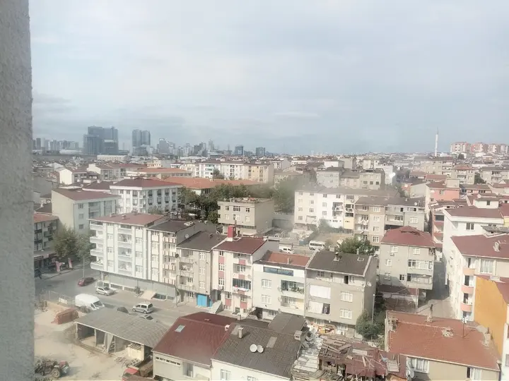 Стамбул: Safe Secure 3 bedroom top floor flat