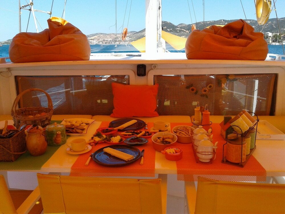 Фоча: Dill Botel Phokaia Unique Holiday at Sea