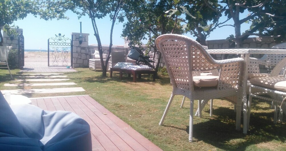 Айвалык: Beyaz Tas Otel
