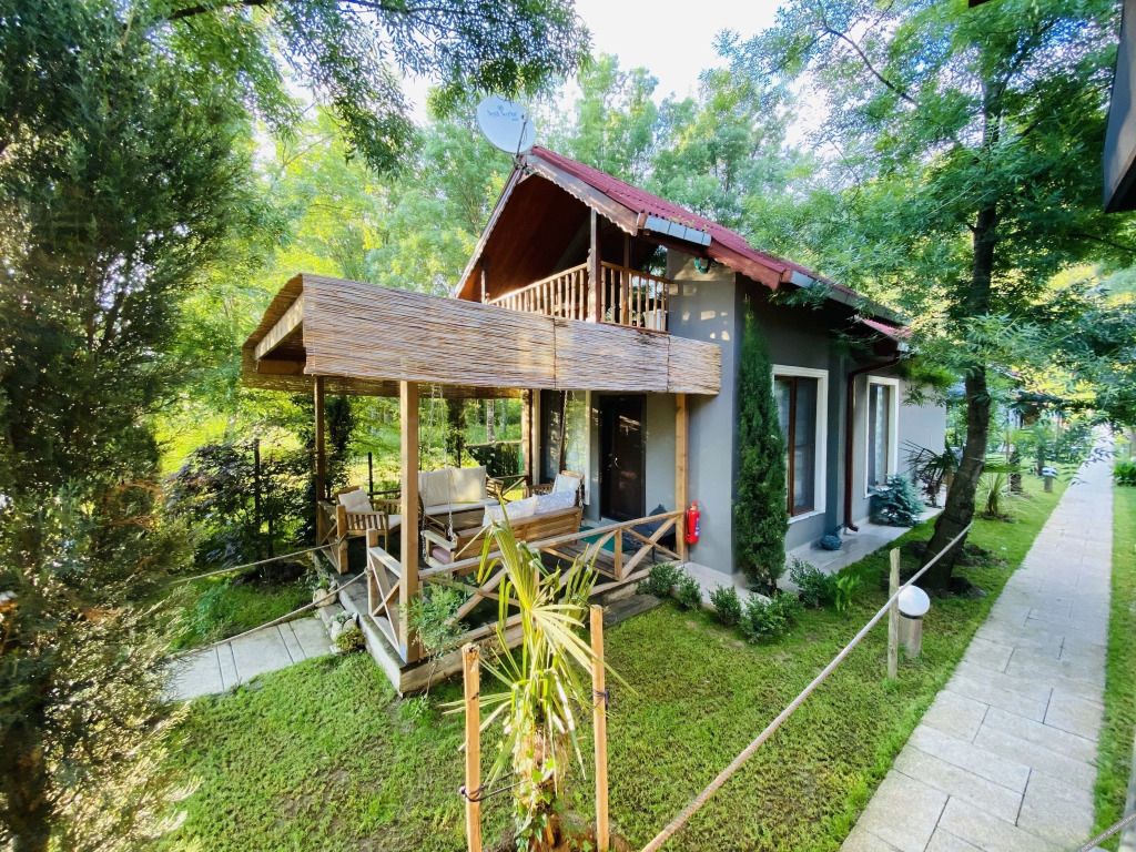 Сайл: Antik River House