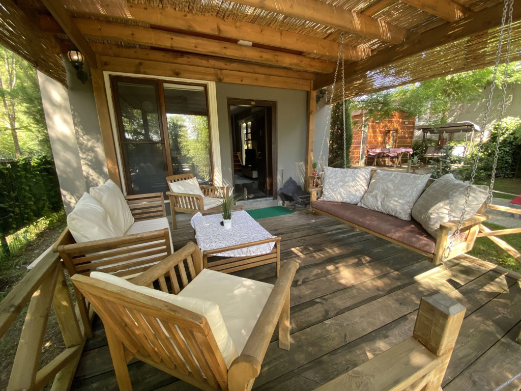 Сайл: Antik River House