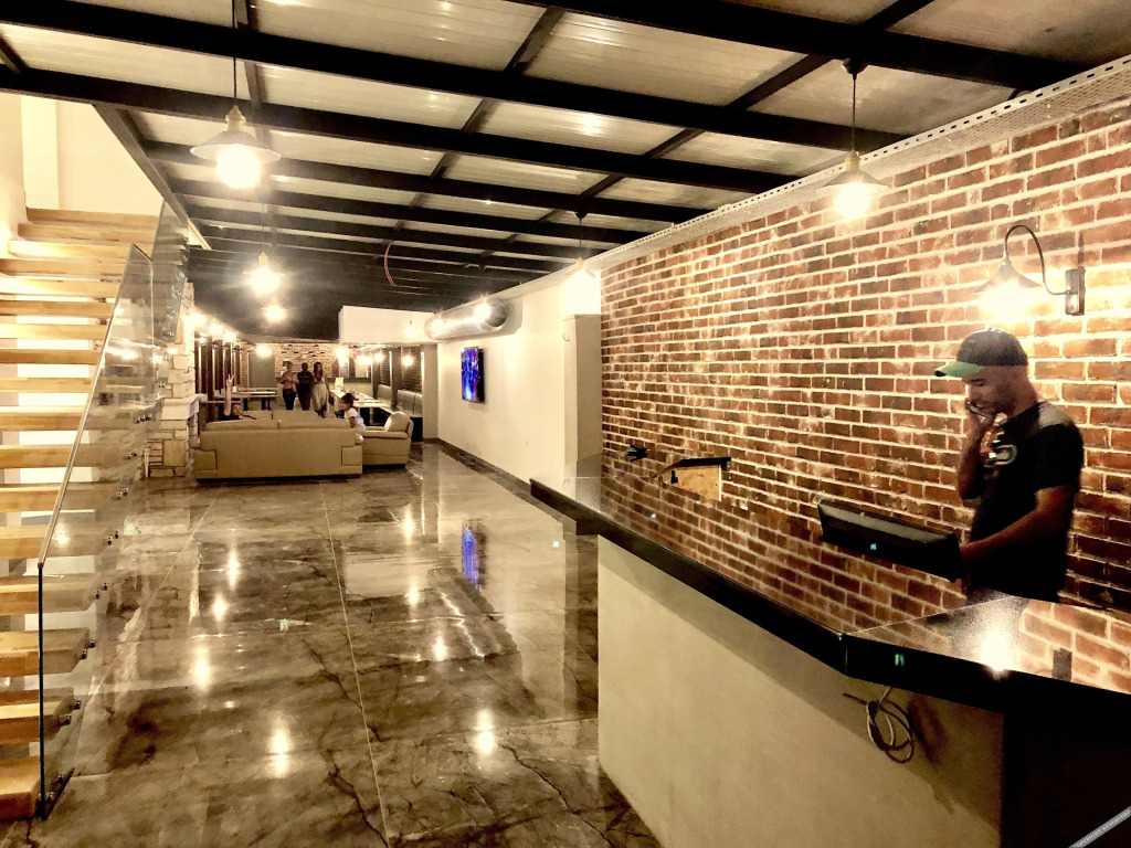 Фоча: Victoria Hotel and Lounge