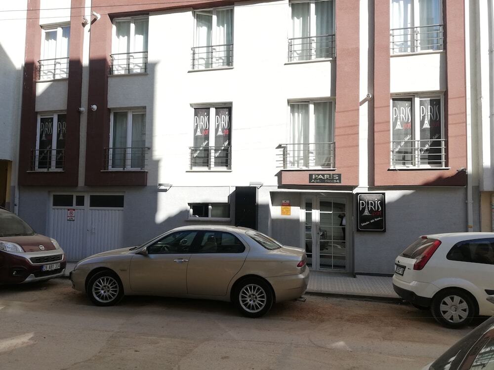 Эскишехир: Paris Suit Apart