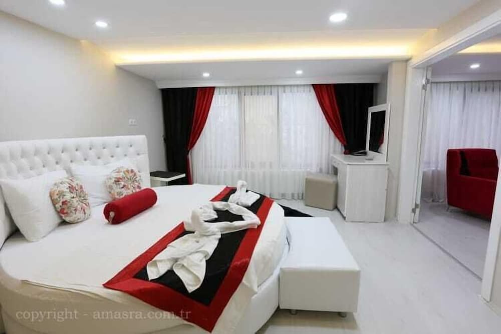 Бартын: Grand Asiye