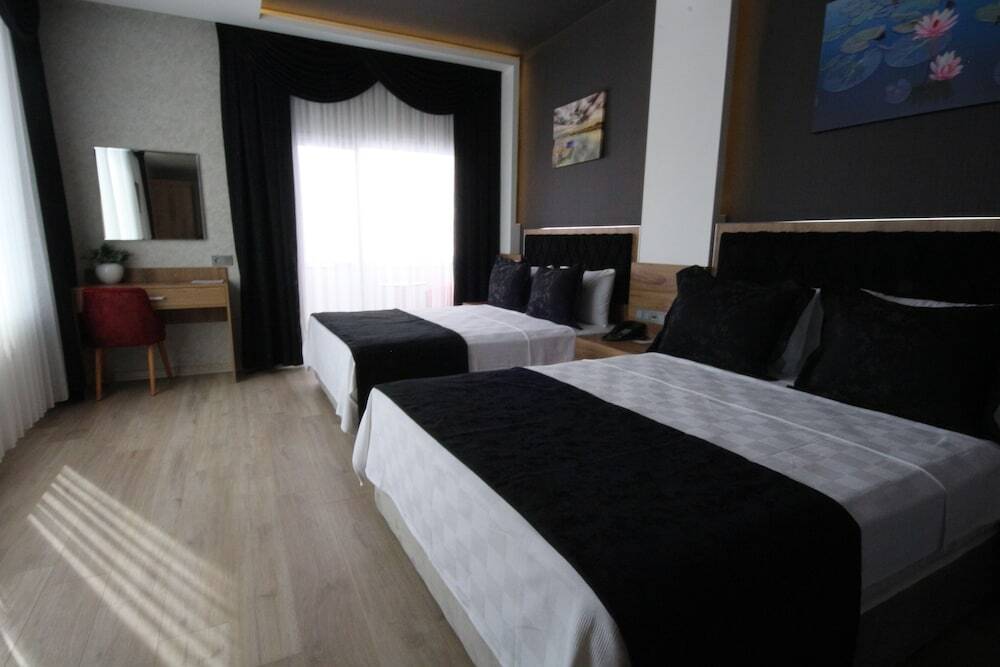 Маниса: Rose Bay Hotel Manisa