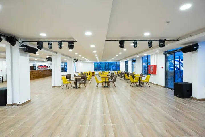 Айвалык: Corina Family Fun Club By Kispet Hm