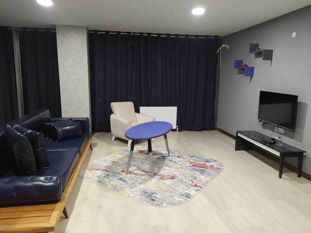 Бурса: Suit ON6