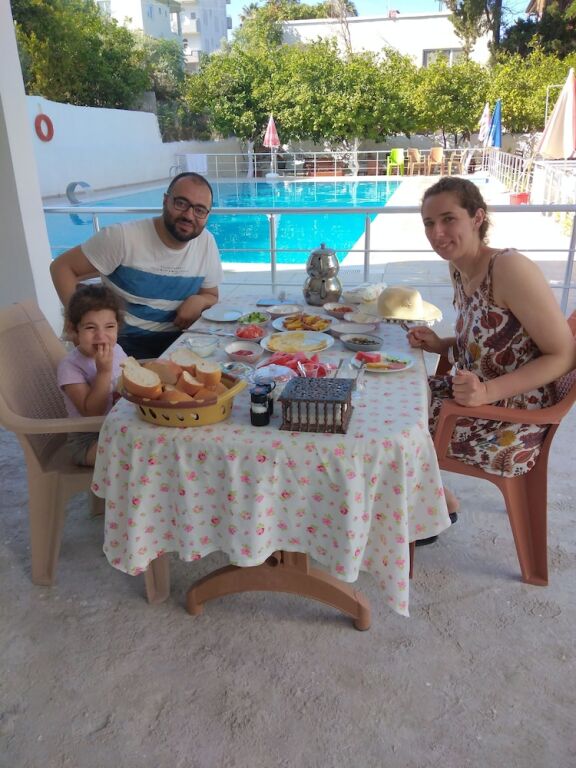 Зейтинбели: Kucuk Aile Pansiyonu