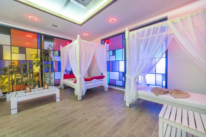 Аланья: Lonicera Premium