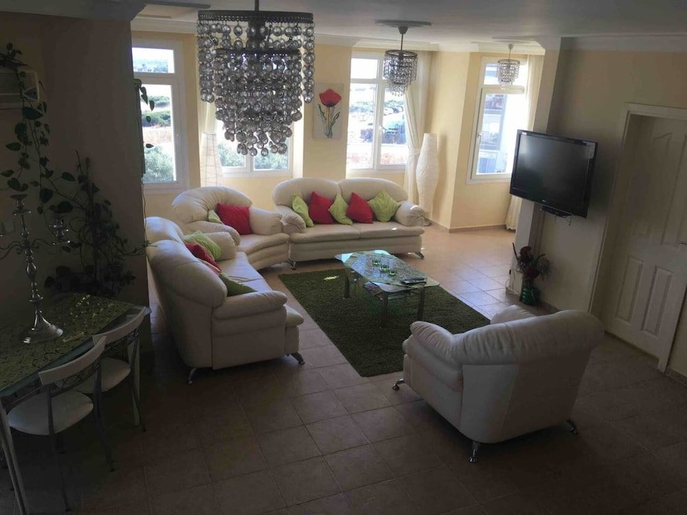 Дидим: Stunning 8 bed Penthouse in Altinkum ,didim