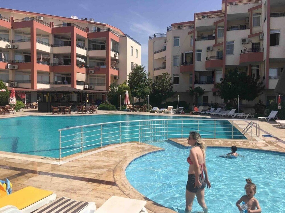 Дидим: Stunning 8 bed Penthouse in Altinkum ,didim