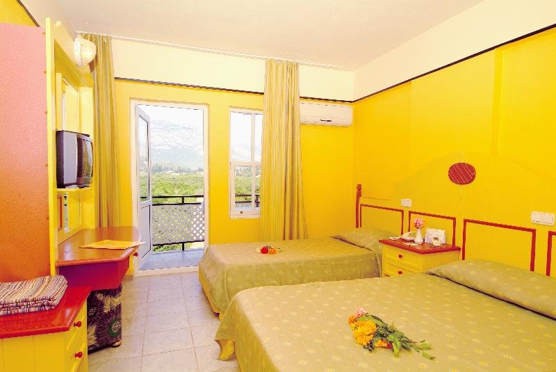 Кемер: UK Hotels Kiriş