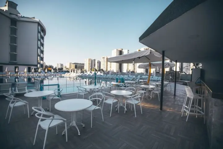 Аксу: Royal Towers Lara Hotel