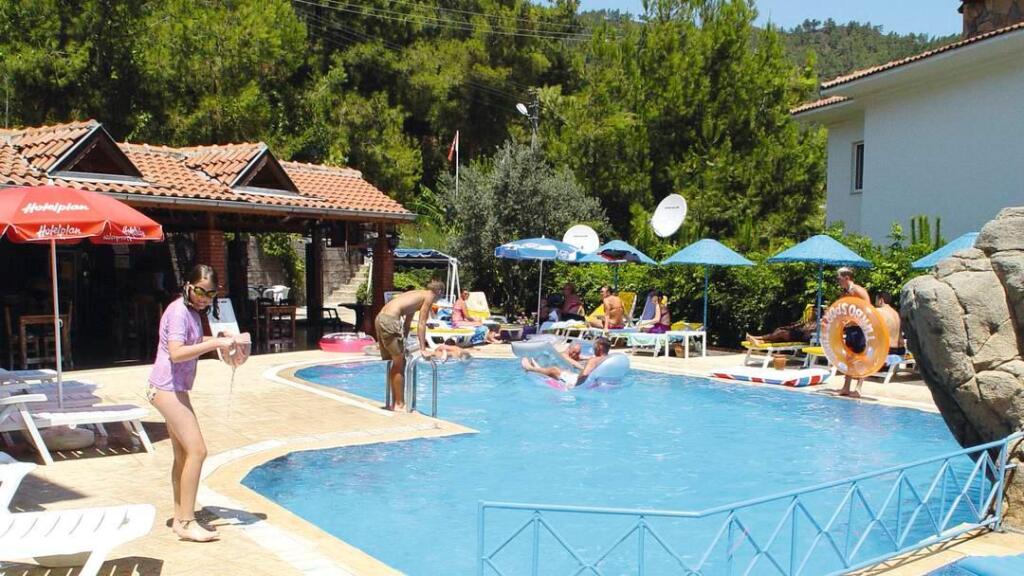Мармарис: Celi̇k Apart Hotel